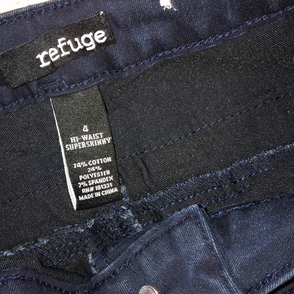 Jeans - Picture 2 of 4